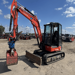 รถขุดขนาดเล็ก Kubota KX040-5 รุ่นปรับปรุงใหม่ ราคาขายส่ง ออกแบบมาเพื่อการขุดเจาะ ขุดร่อง และงานเคลื่อนย้ายดินหนัก - Product Image 6