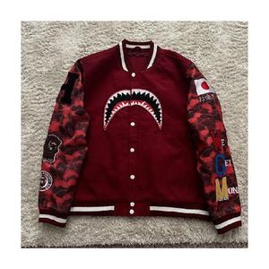 Chaqueta de béisbol de invierno Logotipo bordado Fabricante directo Alta calidad Letterman Varsity Chaquetas Stand Collar Tamaños personalizados - Product Image 1