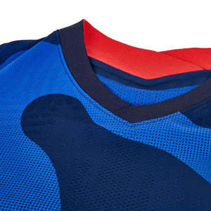 Maillot de sport bleu personnalisé à manches courtes, t-shirt d'équipe athlétique respirant, uniforme d'entraînement en polyester à séchage rapide - Product Image 2