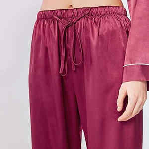 Ensemble de pyjamas d'hiver doux et luxueux sur mesure, respirant, longueur genou, pour femme, idéal pour la détente à la maison - Product Image 2