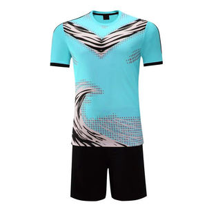 Conjunto de Uniforme de Fútbol Personalizado con Calcetines, Camiseta y Pantalones Cortos Transpirables, Uniforme de Equipo Sublimado - Product Image 4