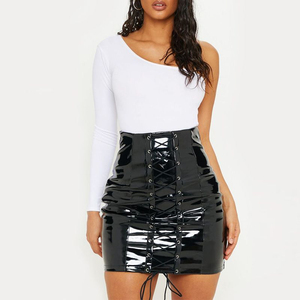 Minifalda de piel sintética, falda lápiz fruncida para mujer, falda brillante estilo club, falda sexy de cintura alta - Product Image 4
