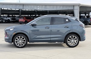 SUV Buick Encore GX Avenir Premium Deluxe à transmission intégrale - Product Image 2