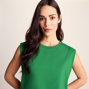 Elegante Top Corto de Verano Estilo Jersey, Ropa Deportiva para Mujer, Camiseta Sexy sin Mangas Ajustada con Apliques de Pedrería - Product Image 4