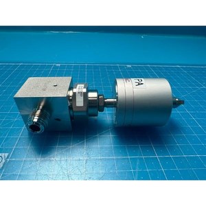 Vanne à diaphragme manuelle FUJIKIN 316L 486500, utilisée comme pièce détachée pour équipement semi-conducteur Legacy - Product Image 4