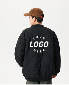 เสื้อแจ็คเก็ตวาร์ซิตี้ลำลองสำหรับฤดูหนาว แต่งผ้าฟลีซลายตารางเพชร คอเบสบอล ยูนิเซ็กส์ สีดำ บุด้วยผ้าเชอร์ปาให้อุ่นสบาย - Product Image 3