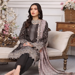 Hermoso y elegante conjunto de ropa informal diaria de 3 piezas para mujer Colección 'Dr Haris Volume Pehnawni' de alta calidad Made Lawn-Indian - Product Image 6