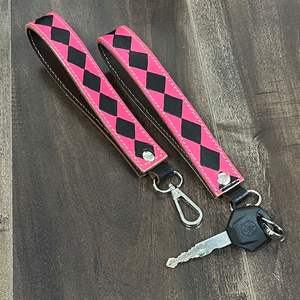 Porte-clés unisexe en cuir de vachette à carreaux tendance 2026, avec fermoir métallique, durable et longue durée de vie, clip pour clés - Product Image 4