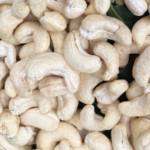 Venta al por Mayor de Nueces de Anacardo Crudas WW180, WW240, WW320, LP, Nueces de Anacardo al por Mayor, Empaque de Marca Privada Disponible - Product Image 1