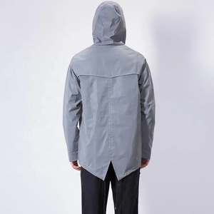 Ensemble de survêtement sportif 2 pièces léger et uni avec veste coupe-vent et pantalon, impression de logo personnalisé, faible MOQ - Product Image 3