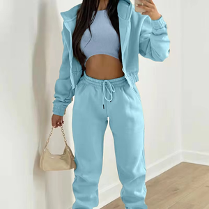 Ensemble trois pièces décontracté blanc de haute qualité avec logo personnalisé pour femme : haut court et pantalon slim - Product Image 6
