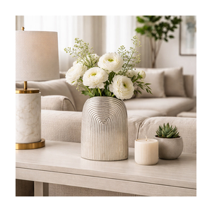 Jarrón de Flores de Aluminio Hecho a Mano por Diseñadores para Decoración del Hogar, Arreglos Florales y Decoración Interior de Lujo - Product Image 4