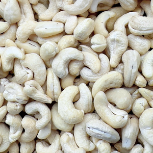 Nueces de Anacardo Congeladas al por Mayor de Alta Calidad (Grado W180) de Binh Phuoc, Vietnam - Marca SANTIGO Exportadas a EE. UU., UE y Medio Oriente - Product Image 1