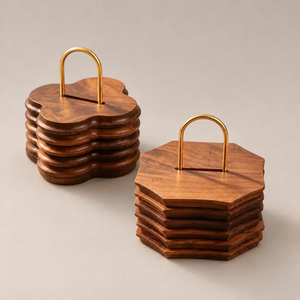 ชุดแผ่นรองแก้วไม้ พร้อมที่จับทองเหลืองสุดหรู และแผ่นรองหม้อ - Product Image 2
