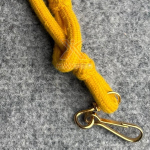 สายคล้องคอสำหรับชุดพิธีกรรมที่เป็นมิตรกับสิ่งแวดล้อมและยั่งยืน ผลิตในปากีสถาน - Product Image 5