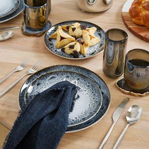 Ensemble d'assiettes en céramique effet pierre nordique, finition émail réactif, empilables, design durable pour les tables rustiques modernes - Product Image 5