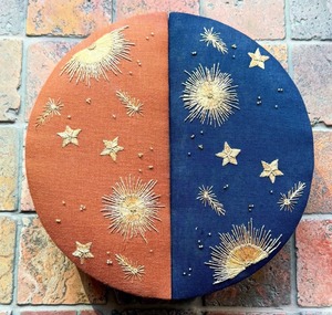 Pot de rangement de cuisine en acrylique de luxe avec couvercle en bois et coquille de nacre faite à la main, design décoratif - Product Image 5