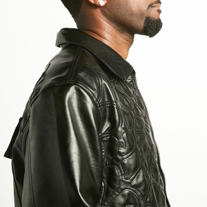 แจ็คเก็ตหนังบุรุษแบบพรีเมียมสั่งทำพิเศษ  ลายปักด้านหน้า สไตล์ทรัคเกอร์/บอมเบอร์ สำหรับขี่มอเตอร์ไซค์  ฤดูหนาว  ปักลาย  กันน้ำ ระบายอากาศได้ดี - Product Image 4