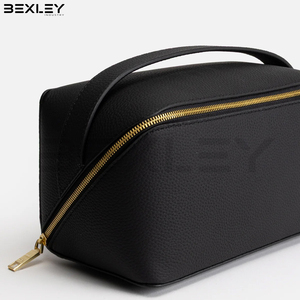 Estuche de Maquillaje de Cuero Texturizado Negro con Cierre Dorado, Asa Superior, Organizador de Cosméticos, Logotipo Personalizado, Bolsas de Cuero de Marca Privada - Product Image 6