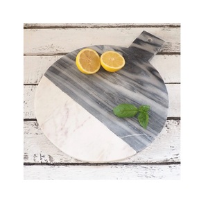 Planche à découper élégante en bois pour servir le fromage, le pain, les fruits et comme décoration élégante pour le comptoir de cuisine - Product Image 6