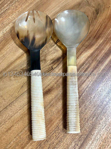 Ensemble de service à salade en corne de buffle poignée en os dernier et unique serveur à salade en corne de buffle de luxe fabriqué en inde - Product Image 2