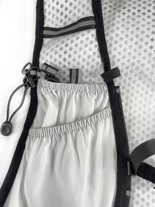 Mochila y Chaleco de Hidratación Ligeros y Transpirables para Correr con Correas de Pecho Ajustables, Capacidad de 21L, Diseño a Rayas de Poliéster - Product Image 3