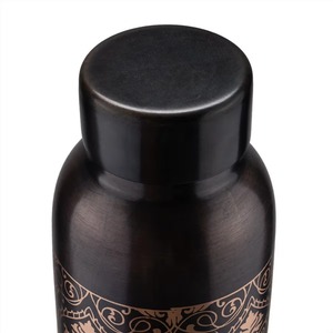 Bouteille d'eau en cuivre pur ayurvédique de qualité supérieure et design floral damassé artisanal, finition noire mate élégante - Product Image 5