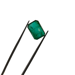 Piedra Suelta de Esmeralda Verde Octogonal Natural de 7.94ct para Joyería de Diseño al Mejor Precio - Product Image 1