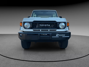 โตโยต้า แลนด์ ครุยเซอร์ GRJ71 4x4 รถ SUV ออฟโรด พร้อมระบบล็อคเฟืองท้ายและวินซ์ เกียร์ธรรมดา เครื่องยนต์ดีเซล รถสำหรับการผจญภัย - Product Image 2