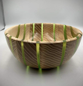 Ensaladera epoxi de madera y resina hecha a mano, pieza decorativa única para servir para hogares, restaurantes y fiestas - Product Image 2