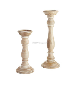 Petit bougeoir en bois, parfait pour l'éclairage de la table de chevet, ajoutant une lumière douce, chaude et apaisante. - Product Image 4