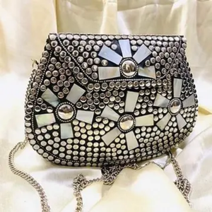 Bolso Tradicional Indio con Trabajo Kundan, Bolso de Mano Étnico para Mujer, Bolso de Hombro con Arte Floral para Bodas - Product Image 2