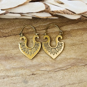 Último Diseño de Pendientes de Aro Geométricos Boho, Joyería Tribal de Latón para Mujer, Chapado en Oro de 18k, Diseño de Escudo Grabado, Venta al por Mayor/OEM/ODM - Product Image 1