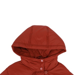 Blouson matelassé court pour femme avec logo personnalisé, veste d'hiver pour femme, fournisseur OEM ODM, vêtements d'extérieur pour femme - Product Image 6