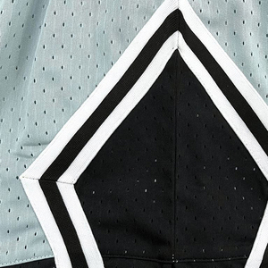 Shorts de basketball en mesh sublimé, motif personnalisé, haute qualité, très demandés, pour les matchs prolongés. - Product Image 6
