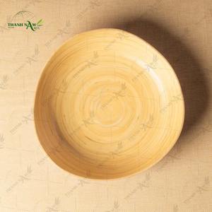 Saladier en bambou artisanal avec une forme ondulée sculpturale pour la vaisselle moderne et la décoration intérieure de luxe - Product Image 6