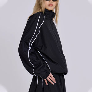 Ensemble survêtement streetwear 2 pièces pour femme avec logo personnalisé : veste coupe-vent mi-épaisse à fermeture éclair et pantalon jogger ample 100 % nylon - Product Image 4