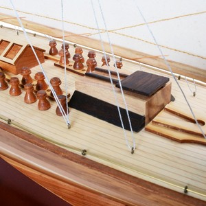 Modelo de velero Endeavour de 40 pulgadas hecho a mano, decoración náutica para hoteles, oficinas, hogares y regalos - Contacto para venta al por mayor - Product Image 6