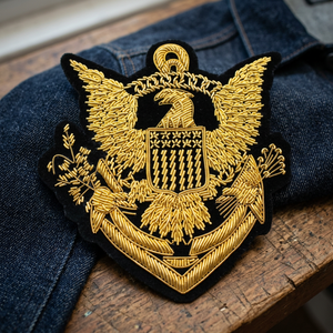Écusson en dentelle brodé personnalisé avec ancre et couronne de lauriers, attache épingle de sûreté, patch en tissu à coudre pour uniforme et vêtement - Product Image 1