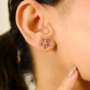 Magnifiques boucles d'oreilles florales en or jaune 14 carats avec saphir rose serti clos, design magnifique, cadeau d'anniversaire pour elle, bijoux raffinés - Product Image 2