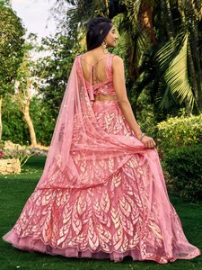 Vestido de Dama de Honor de Organza Rosa Bordado, Cuello en V, Sin Mangas, Estilo Clásico, Largo hasta el Suelo - Product Image 2