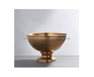 Élégant bol de service en laiton doré avec finition miroir brillant qui complète l'esthétique de la table à manger de luxe pour la maison - Product Image 6