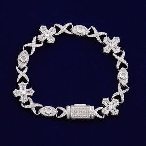 Nouveau style Bracelet cubain en argent plaqué 925 avec diamants VVS et moissanite, élégant et tendance, pour hommes et soirées - Product Image 1