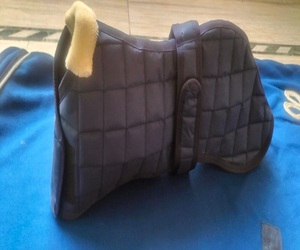 Vêtements de luxe matelassés en polyester pour chiens, veste pour chien, tapis classique en polyester de luxe pour chien, vente chaude, Kanpur - Product Image 2