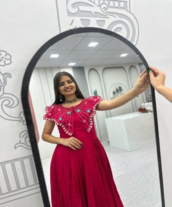 ชุดคุร์ตีผ้าฝ้ายปักลายโรมันสมัยใหม่และงานปักแบบคัทลี สำหรับงานเทศกาล มีสินค้าพร้อมส่ง ราคาขายส่ง เสื้อผ้าชาติพันธุ์ รานี - Product Image 2