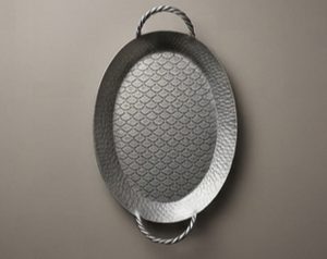 Plateau de service ovale en métal martelé de luxe, plateau argenté avec poignées torsadées, centre de table pour café, plat décoratif pour événements et fêtes - Product Image 3