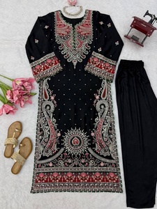 Nouvelle collection de robes de mariée, kaftans et pantalons pour les festivals, disponibles à prix abordable - Product Image 3