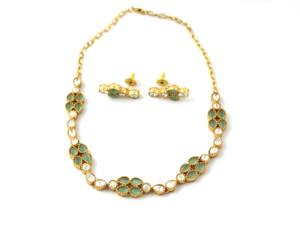 Pendientes de latón chapados en oro de 18k, joyería hecha a mano para ella - Conjunto de collar y pendientes - Product Image 2