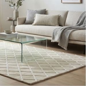 Tapis rectangulaire moderne à motif treillis, beige et blanc, en polyester tufté, avec dos antidérapant en caoutchouc, idéal pour salon et usage intérieur – Meilleur prix - Product Image 4