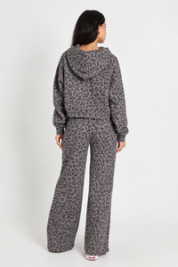 Conjunto Deportivo de Dos Piezas para Mujer con Estampado de Leopardo en Grafito, Sudadera con Capucha y Cierre y Pantalones Anchos, Ropa Casual para Estar en Casa - Product Image 2